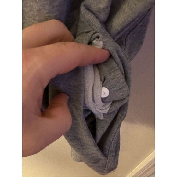 Lululemon women’s Blissed Out Sleeveless Hoodie
Heathered Medium Grey Size 6 - Picture 7 of 7